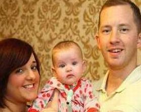 Jovie Wyse, bimba inglese affettada sindrome di Ondine, con i genitori