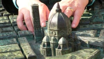 Visione tattile del Duomo di Firenze e dell'attiguo Campanile di Giotto