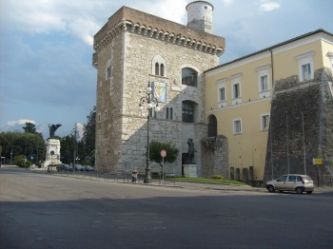 Benevento, Piazza Castello
