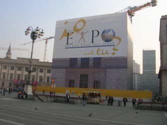 Grande cartellone per l'"Expo 2015" di Milano