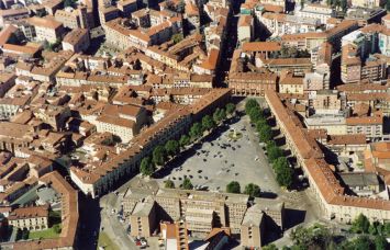 Immagine aerea del centro storico di Asti ((foto di Mark Cooper)