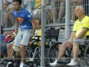 2014, Mondiali di Calcio in Brasile: il "finto disabile" si alza dalla carrozzina