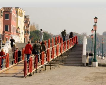 Rampa su un ponte di Venezia