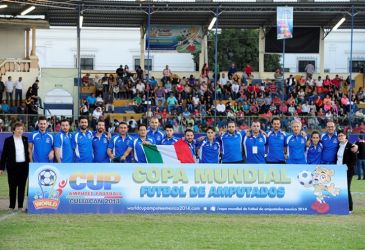 La Nazionale Italiana Calcio Amputati CSI, che partecipa ai Mondiali in Messico (dicembre 2014)