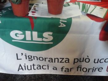 Postazione informativa del GILS (Gruppo Italiano per la Lotta alla Sclerodermia)