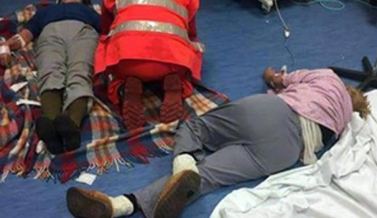 Gennaio 2017: pazienti sdraiati a terra al Pronto Soccorso dell'Ospedale di Nola