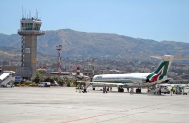 Reggio Calabria, Aeroporto dello Stretto "Tito Minniti"