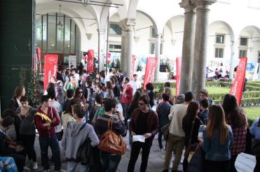 Partecipanti a una delle edizioni del Festival Italiano del Volontariato di Lucca