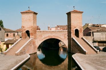 Comacchio (Ferrara), complesso architettonico dei Trepponti