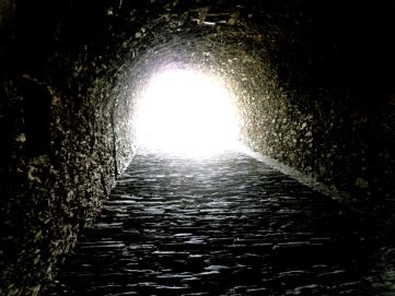 Luce in fondo a un tunnel