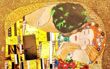 "Il bacio" di Gustav Klimt rivisitato dall'Officina dell'Arte di Pordenone