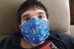 Un ragazzo con autismo assistito a domicilio dai propri congiunti durante i primi mesi di pandemia nel 2020