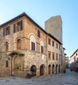 Torre e Casa Campatelli a San Gimignano (Siena)
