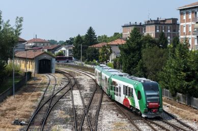 treno sulla linea ferroviaria Bologna-Porretta Terme