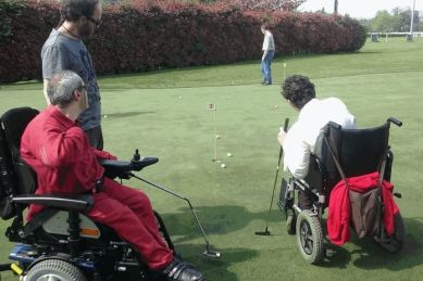 Partecipanti con disabilità al progetto dell'Associazione Golf senza barriere