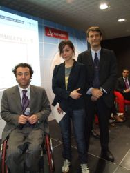 Simona Montesi, vincitrice del concorso, tra Andrea Stella e Gianmario Tondato Da Ruos