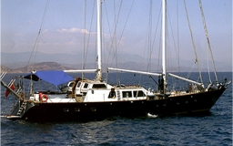 La barca che ospita il progetto «Disabili a bordo»