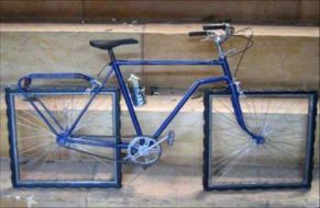 Bicicletta con le ruote quadrate