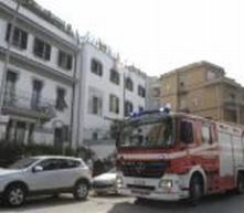 I Vigili del Fuoco davanti alla Clinica Caracciolo di Roma, dopo il rogo del 22 settembre