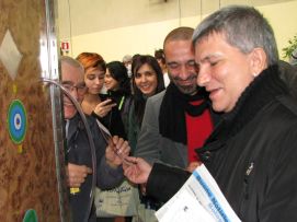 Il presidente della Regione Puglia Nichi Vendola in visita a HANDImatica 2010