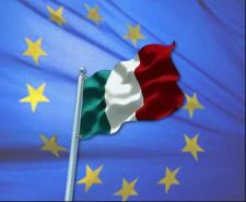 Bandiera italiana in mezzo alle stelle che rappresentano i Paesi dell'Unione Europea