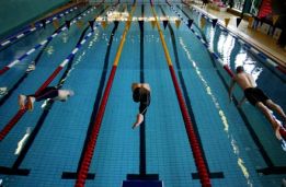 Gara di nuoto per atleti con disabilità intellettiva