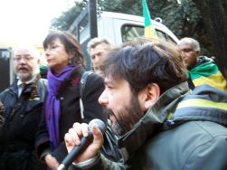 Il presidente della FISH Pietro Barbieri, durante la manifestazione in Viale Mazzini a Roma