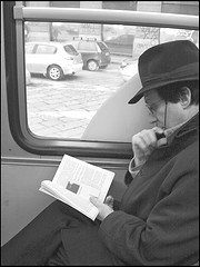 Un uomo che legge