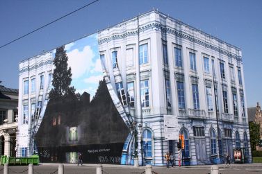 Foto del 2008 del Museo Magritte di Bruxelles, durante i lavori preparatori