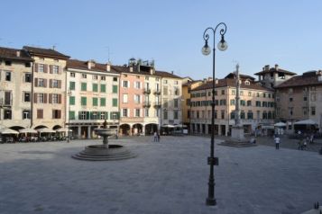 Piazza Matteotti (San Giacomo) a Udine