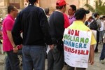 Alcuni partecipanti al sit-in di protesta del 14 maggio scorso, davanti al Comune di Palermo