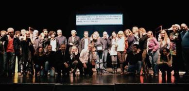 Foto di gruppo della locandina riguardante la presentazione della ricerca sui sordi a Milano, 22 ottobre 2015