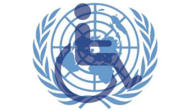 Logo con simbolo della disabilità sovrapposto a quello dell'ONU