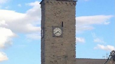 Orologio della torre civica di Amatrice (Rieti), 24 agosto 2016