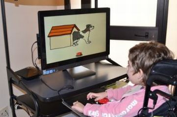 CAA (Comunicazione Aumentativa e Alternativa) al computer, per un bimbo con disabilità