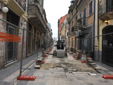 Lavori di pavimentazione a "Pescara vecchia", gennaio 2018 (foto di Associazione Carrozzine Determinate Abruzzo)