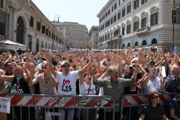 Roma, 25 maggio 2011, manifestazione in favore del riconoscimento della LIS