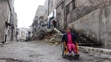 Hanna bimba con disabilità in Siria