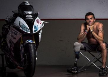 Emiliano Malagoli e la sua moto