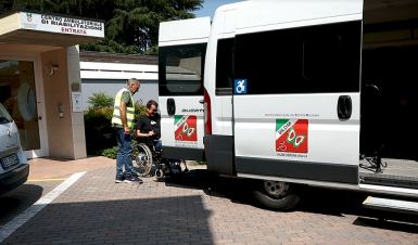 Servizio di trasporto promosso dalla UILDM di Verona, nell'àmbito del progetto "Mobilit-azione"