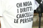 Una maglietta dedicata ai diritti delle persone con disabilità, prodotta dalla Federazione FISH Veneto