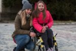 Alexandr, bimba ucraina con disabilità, insieme a Vlada