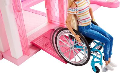 Rampa di Barbie in carrozzina