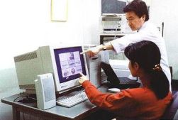 Riabilitazione al computer per una giovane afasica
