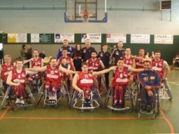 Una formazione dell'Elecom Roma di basket, il cui presidente sarà ospite della puntata i «No Limits - Sportivamente Abili» del 3 novembre
