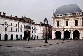 Piazza della Loggia a Brescia