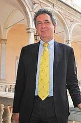 Nando Dalla Chiesa è collaboratore del sindaco di Genova Marta Vincenzi, per la promozione della città