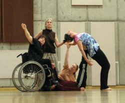 Quattro persone che praticano la danceability