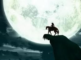 Immagine di un ragazzino a cavallo su uno spuntone di roccia. Sullo sfondo la luna