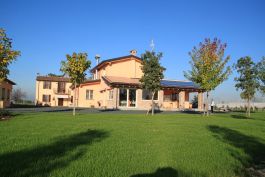 L'Agriturismo Viantiqua di Fidenza (Parma), che ha ospitato il Progetto «Aperto per ferie»